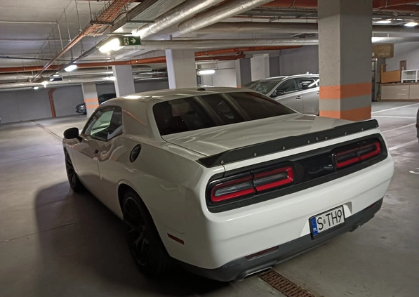 Dodge Challenger cena 175000 przebieg: 110000, rok produkcji 2019 z Katowice małe 137